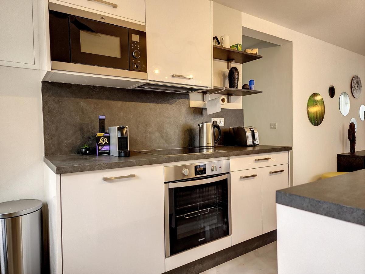 Sunkissed - Brand New Beach Apartment Located 50M From Beach Flic-en-Flacq Exterior foto