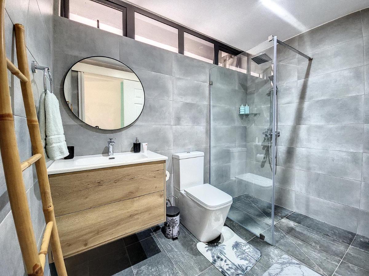 Sunkissed - Brand New Beach Apartment Located 50M From Beach Flic-en-Flacq Exterior foto